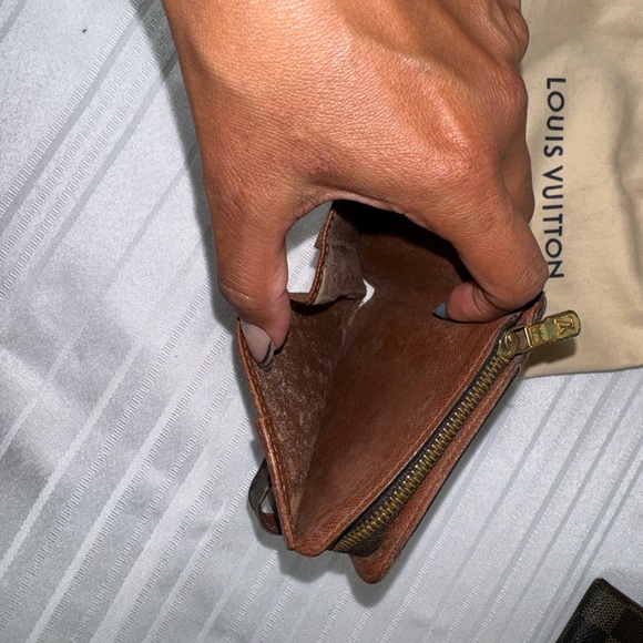 AUTHENTIC | Vintage Louis Vuitton Monogram Compact Wallet - Picture 4 of 5